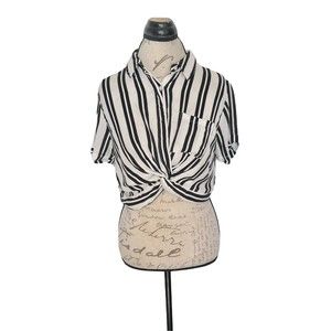 Forever 21 Womens Cropped Twist Hem Blouse Short Sleeve Stripe Sz Medium Collar